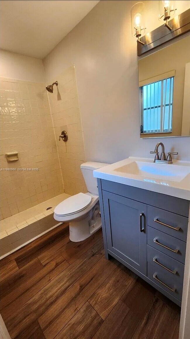 Building Photo - 2511 Hayes St