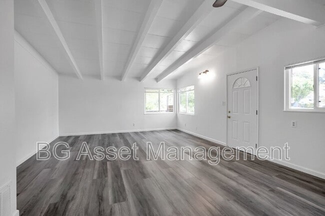 Building Photo - 1588 Ridgecrest Rd