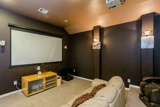 Building Photo - 4622 Regal Shadow Ln