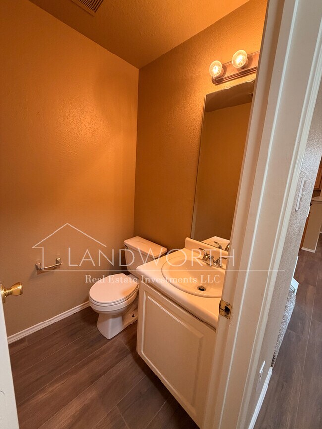 Building Photo - 241 Rentz Pl Cir