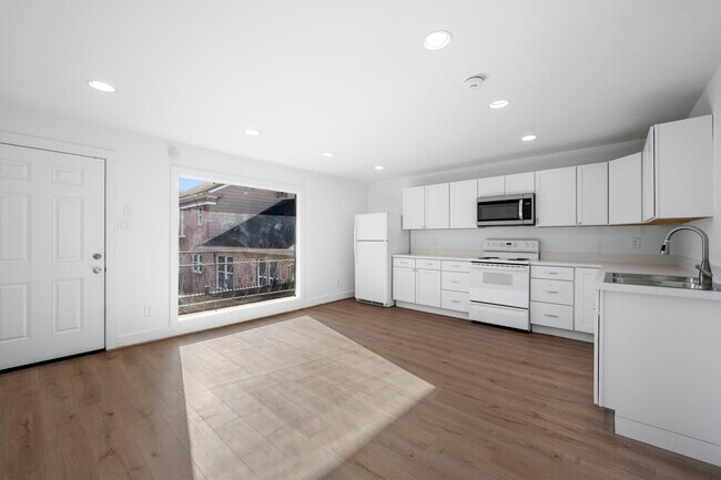 Building Photo - 234 Westheimer Rd