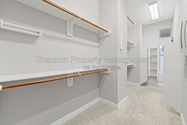 Building Photo - 5936 Kiam St