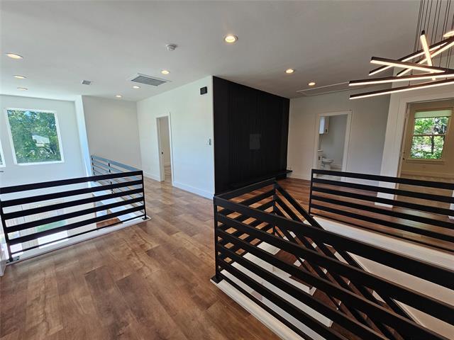 Building Photo - 2374 Southwood Dr