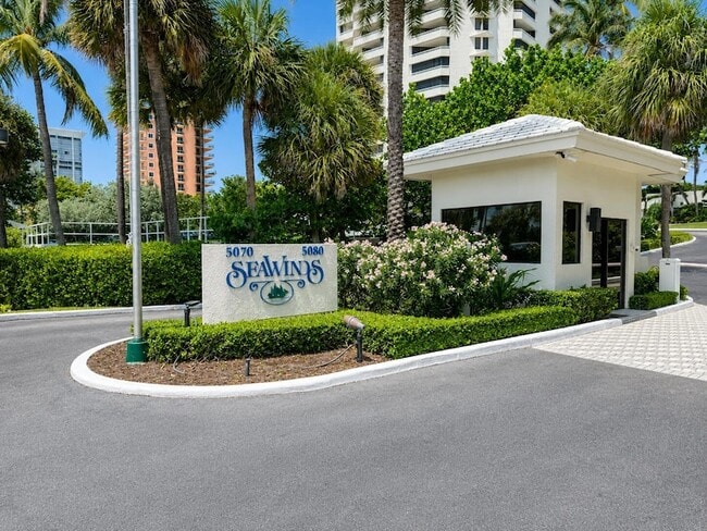 Building Photo - 5080 N Ocean Dr