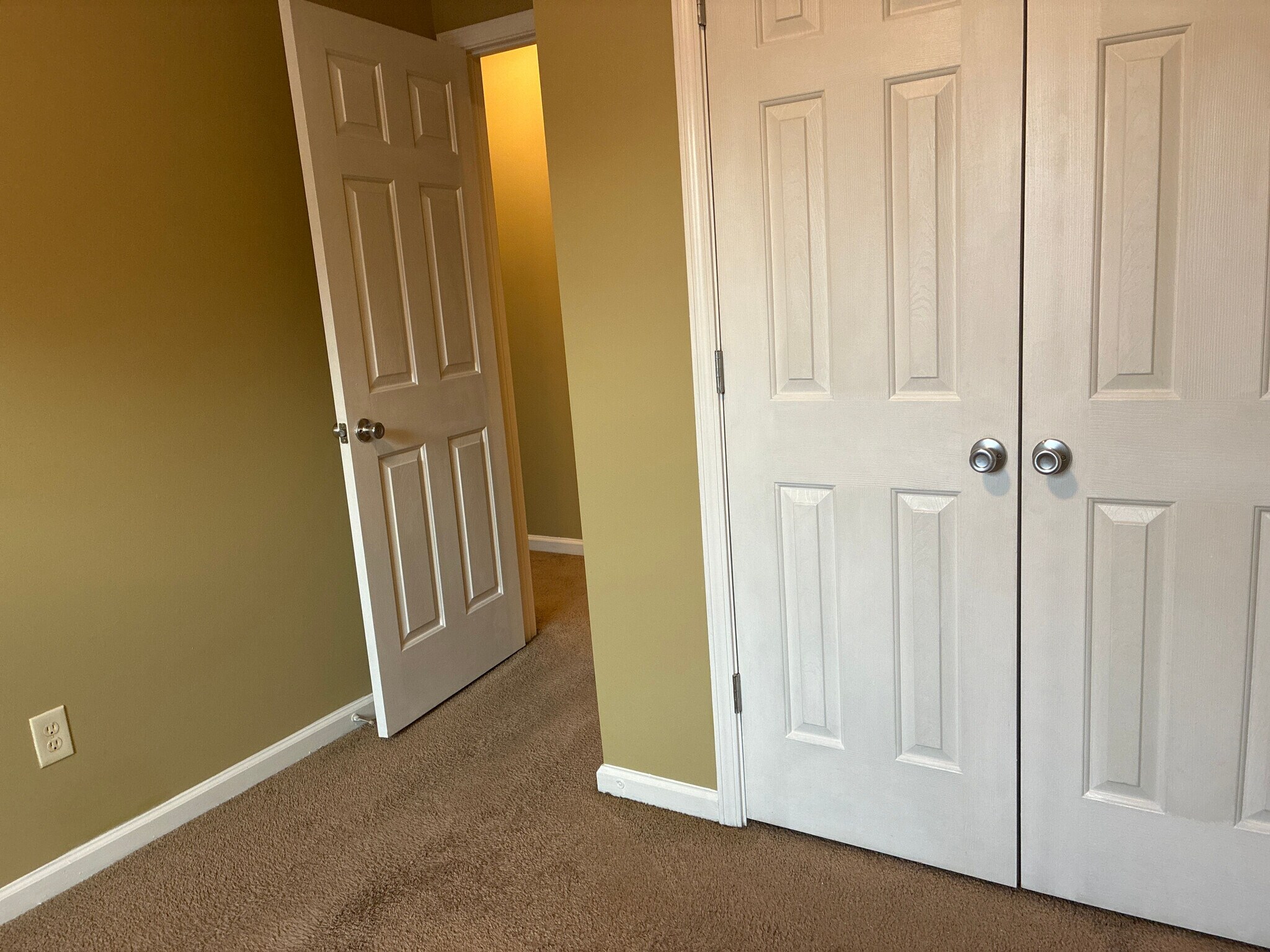 Building Photo - Room in Townhome on Olmadison Pl