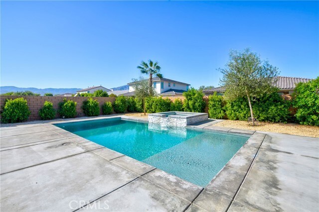 Building Photo - 50105 Rocamora St