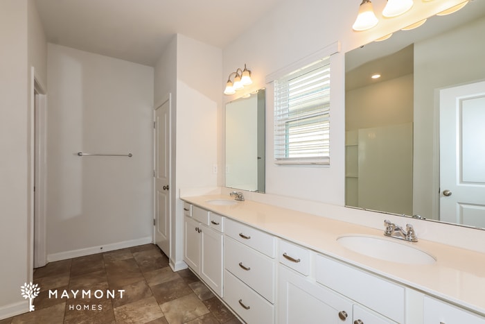 Building Photo - 152 Dorian Lp