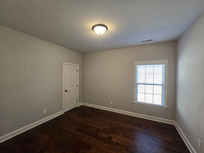Building Photo - Gorgeous 3 Bedroom, 3 Bath Home Built in 2021- Madison, Alabama