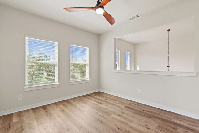 Building Photo - 853 Cypress Ln