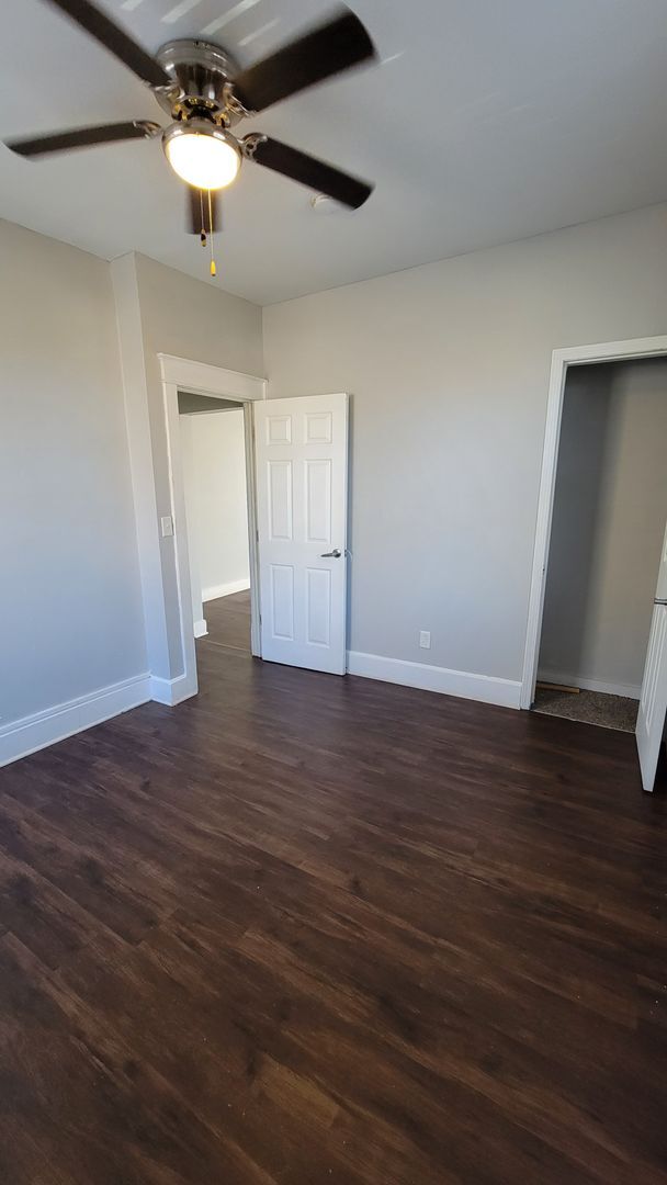 Building Photo - Remodeled 3 bed/1 bath 916 sq ft