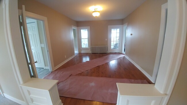 Dining room pic #2 - 28 Elm St