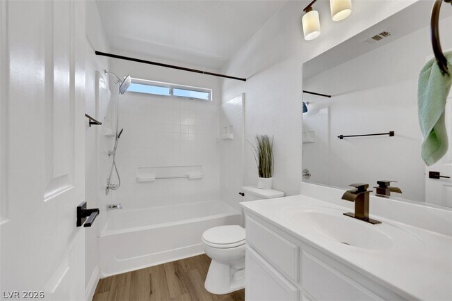 Building Photo - 3513 Hazelnut Pine Pl