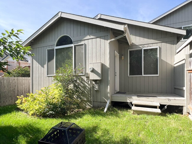 Building Photo - 6733 Snow Goose Cir