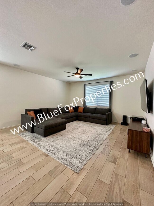 Building Photo - 4496 S Saginaw Hill Dr