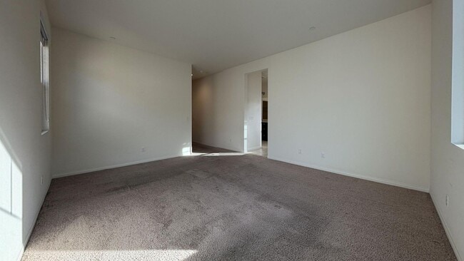 Building Photo - 646 S Brampton Ave