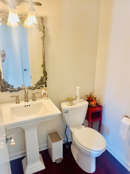 Building Photo - 5226 Cedarhurst Dr