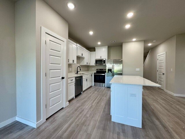 Building Photo - 1806 Azlin Pl