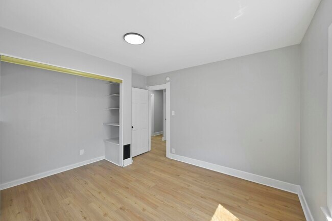 Building Photo - 4636 Commonwealth Ave