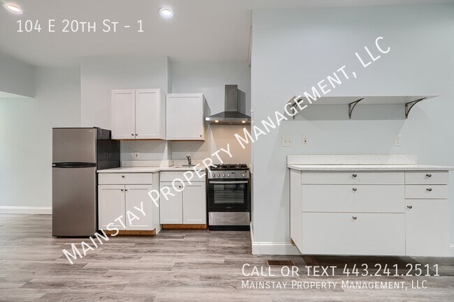 Building Photo - 104 E 20th St