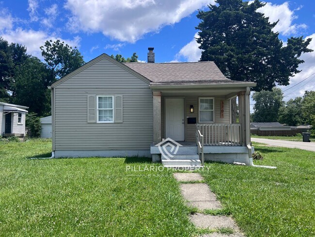 Building Photo - 3701 N Leland Ave