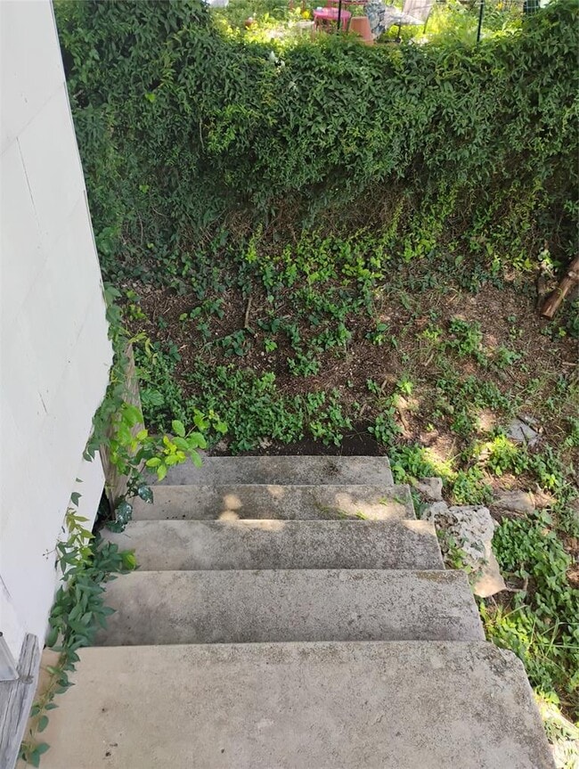 Building Photo - 545 Lindsey St