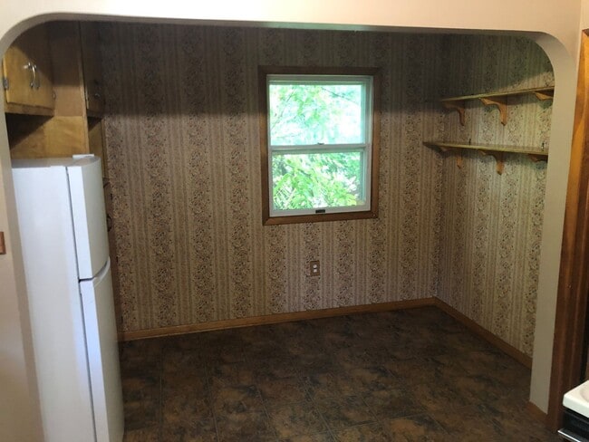 Building Photo - Spacious 3-Bedroom Home for Lease Goodyear...