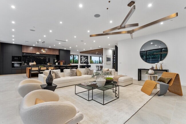 Building Photo - 9031 Alto Cedro Dr