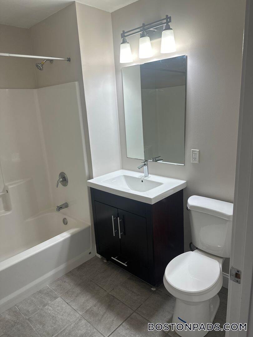 Building Photo - 75 S Main St