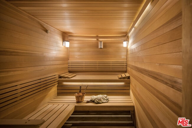 Building Photo - 1350 Benedict Canyon Drive