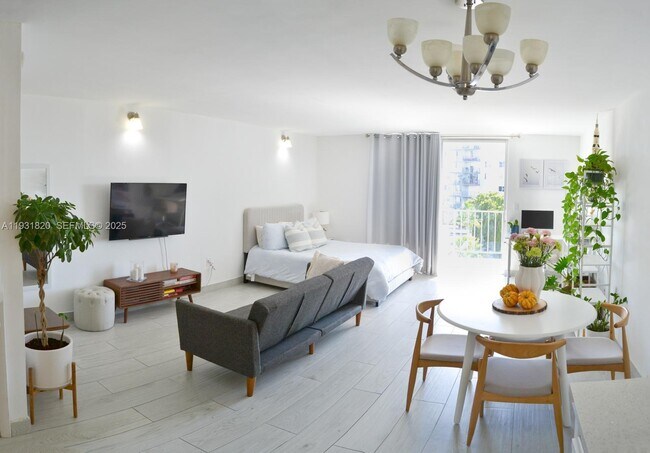 Building Photo - 1470 NE 125th Terrace