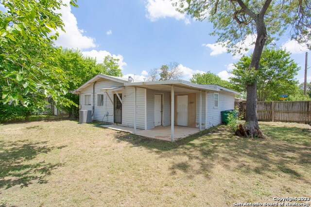 Building Photo - 3503 Sun Beam Ln