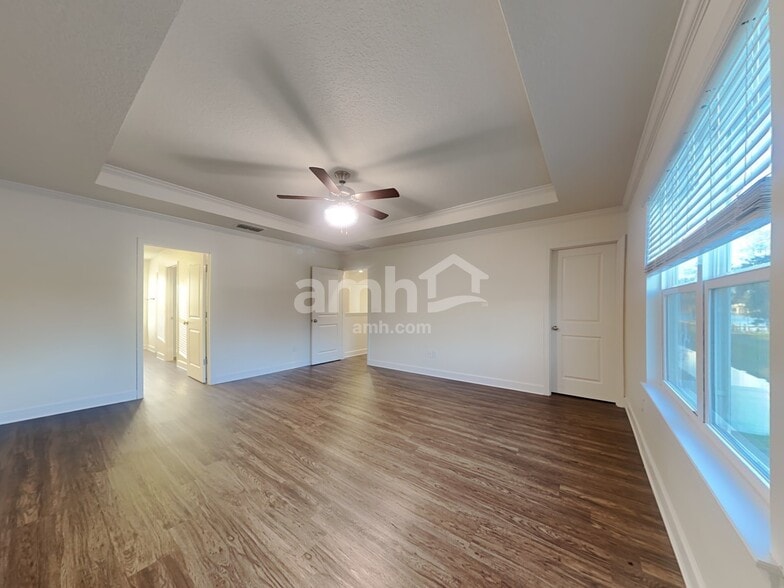 Building Photo - 3051 Creek Village Ln