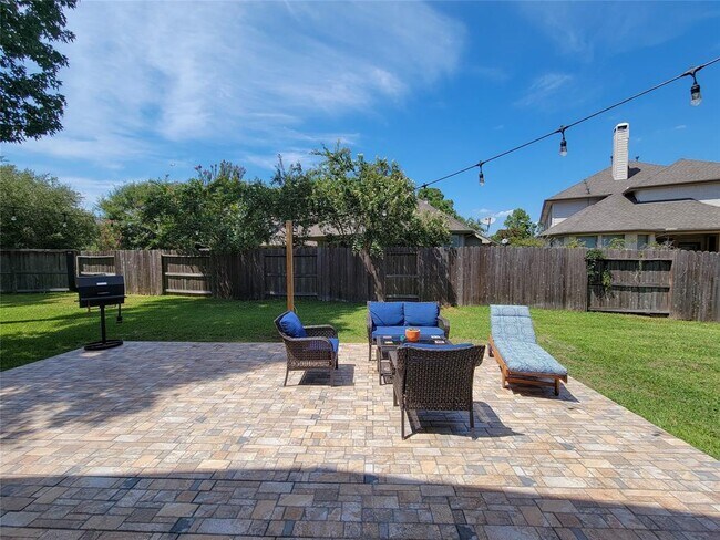 Building Photo - 17110 Tupelo Garden Cir