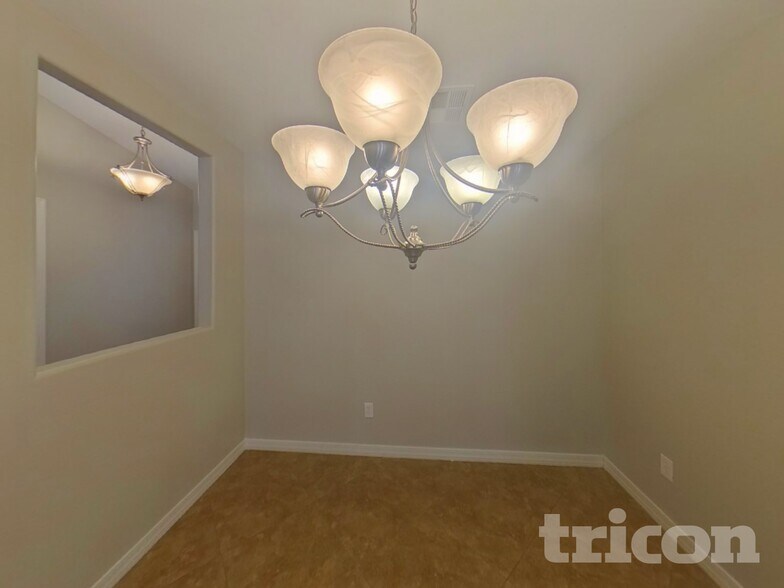 Building Photo - 43368 Palmen Dr