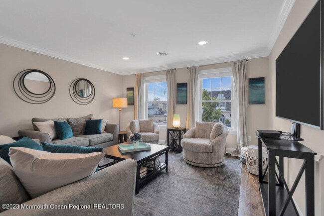 Building Photo - 308 Morris Ave