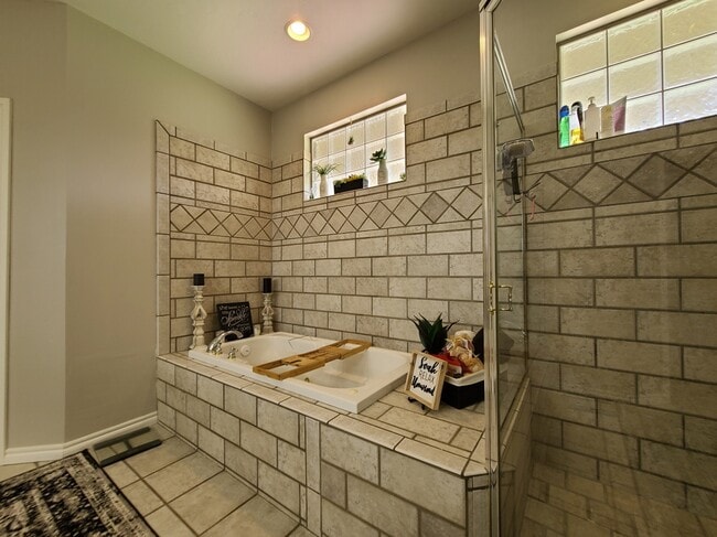 Building Photo - 413 Hamptonridge Rd
