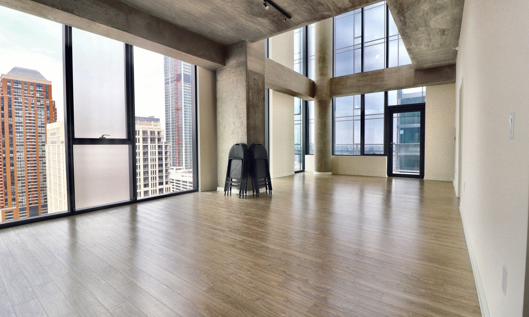 Building Photo - 1323 S Wabash Ave