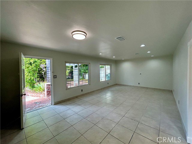 Building Photo - 3132 Estado St