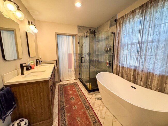 Building Photo - Lake Reynovia 3Bed/2.5Bath Rental