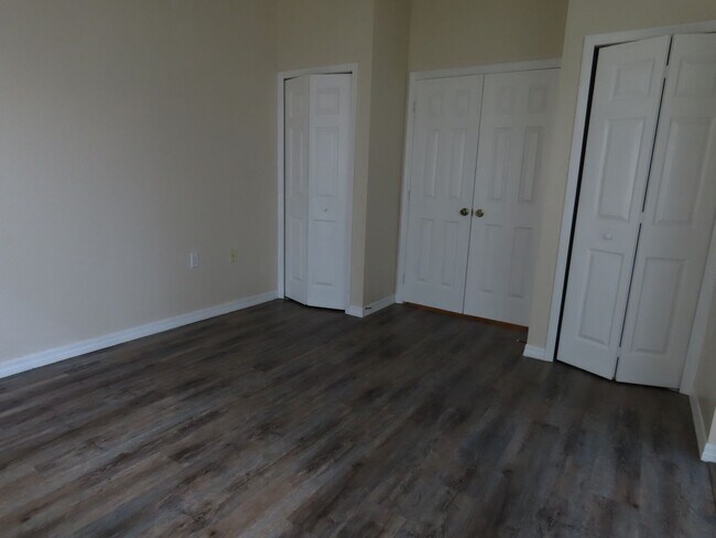 Building Photo - Orlando Park Central Gated Resort Style Co...