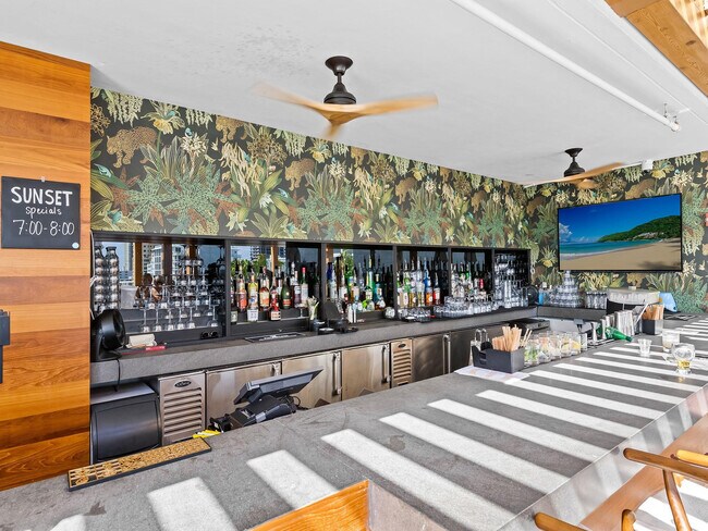 Building Photo - 401 N Birch Rd