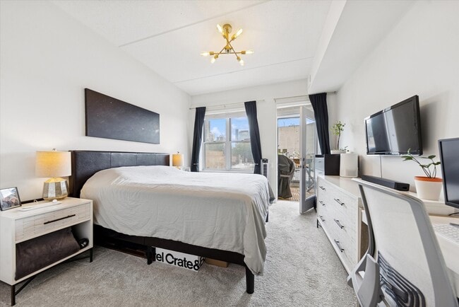 Building Photo - 1515 N Wells St