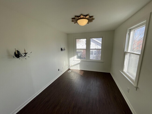 Building Photo - 2313 Dodson Ave