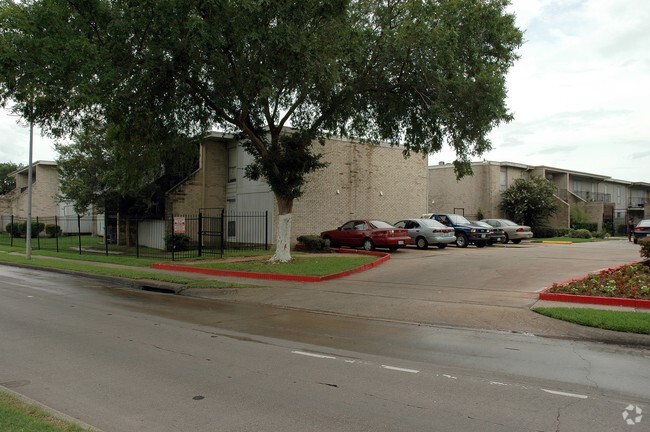 Primary Photo - Village of Fondren