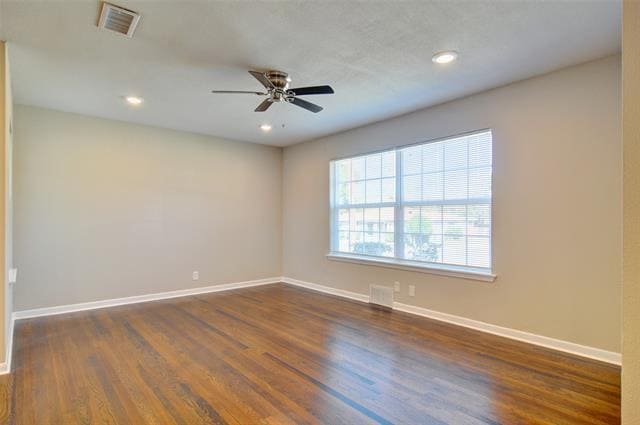 Building Photo - 3700 Jeanette Dr