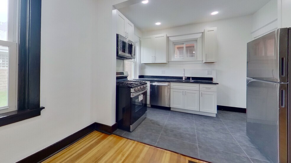 Kitchen - 261 1/2 Gross St