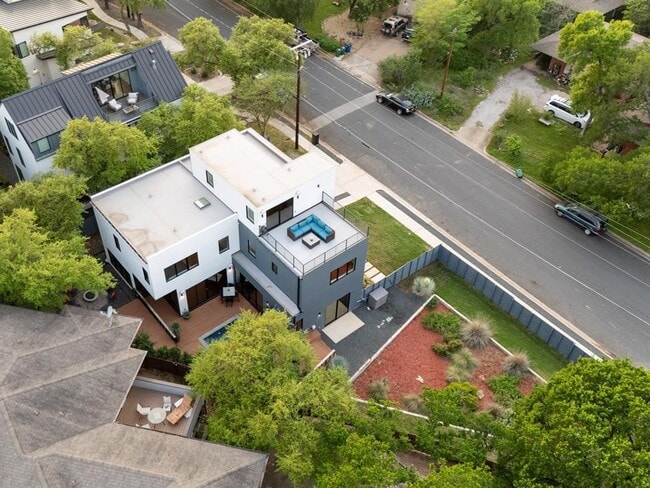 Building Photo - 1401 Rabb Rd