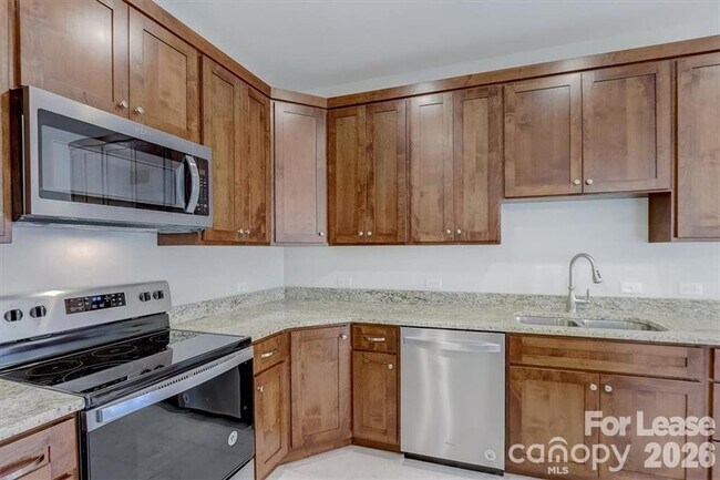 Building Photo - 48 John Halford Ct