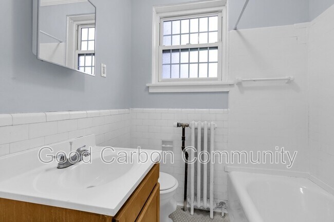 Building Photo - 8 E Depew Ave