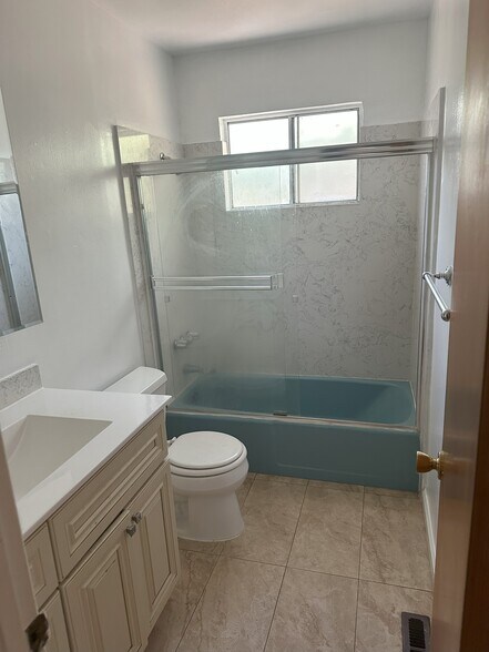 Building Photo - 2434 Mira Vista Dr